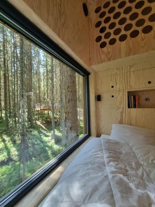 莱旺厄尔 Treetop Ekne - Hytte I Skogen Med Hengebru酒店 外观 照片
