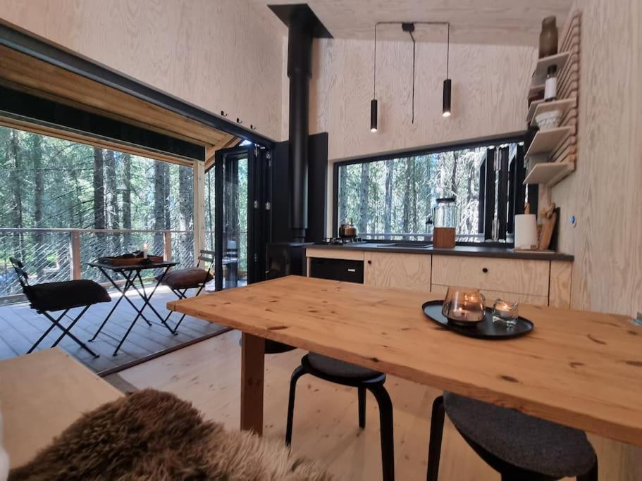 莱旺厄尔 Treetop Ekne - Hytte I Skogen Med Hengebru酒店 外观 照片